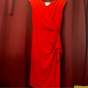 Maggy London Red Stretchy Sheath Pencil Dress Sleeveless gathered on side lining